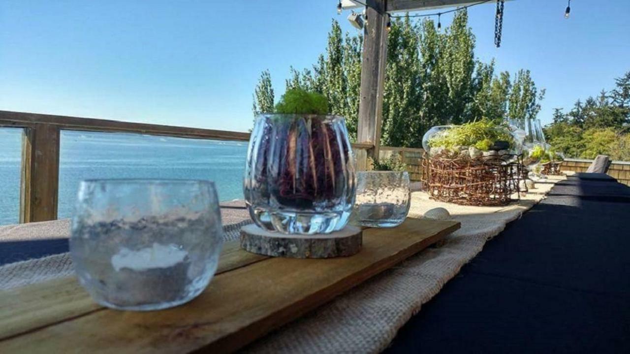 Camano Island Inn Buitenkant foto